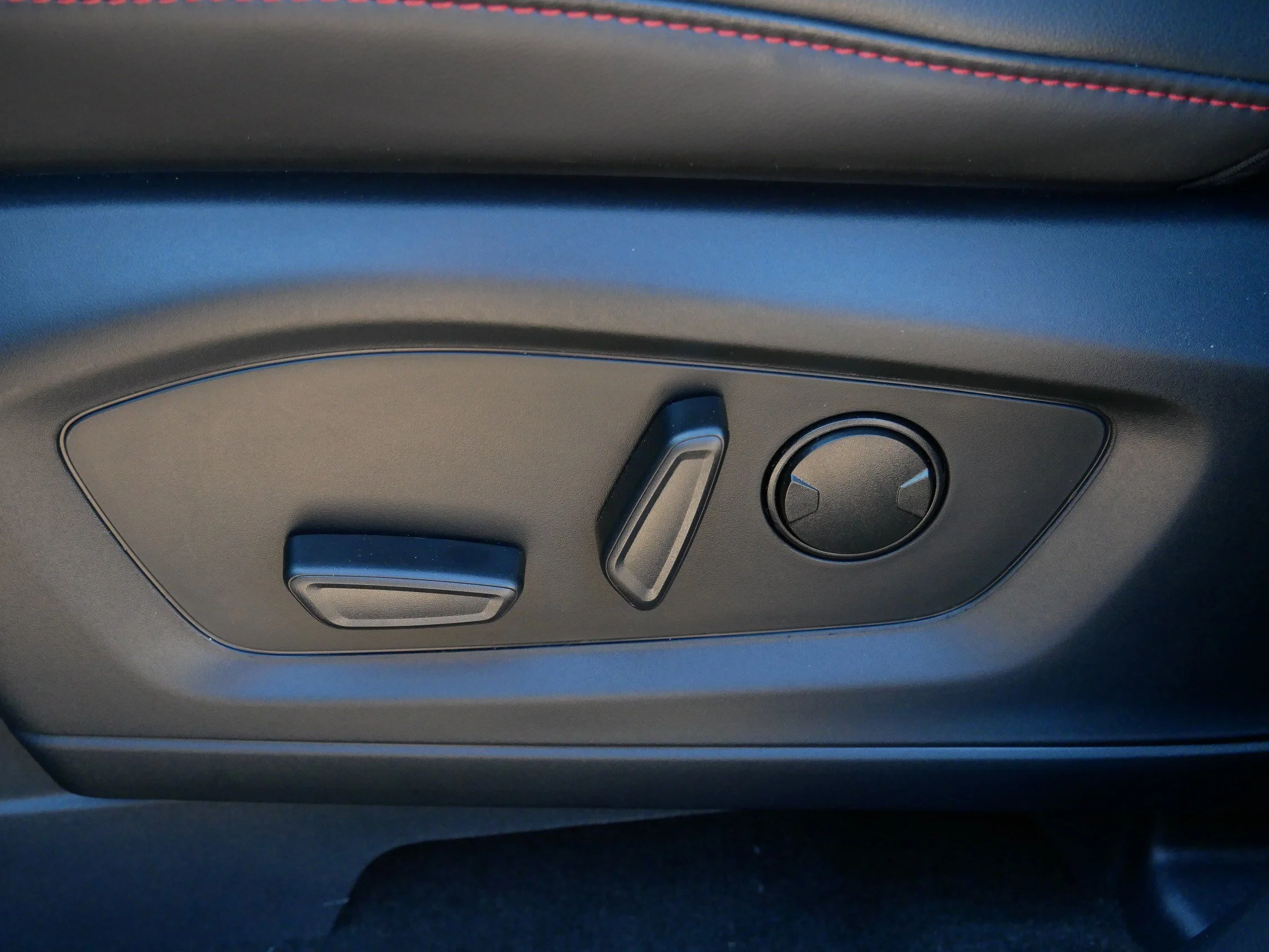 New 2026 Agate Black Metallic Ford ST-Line image 19