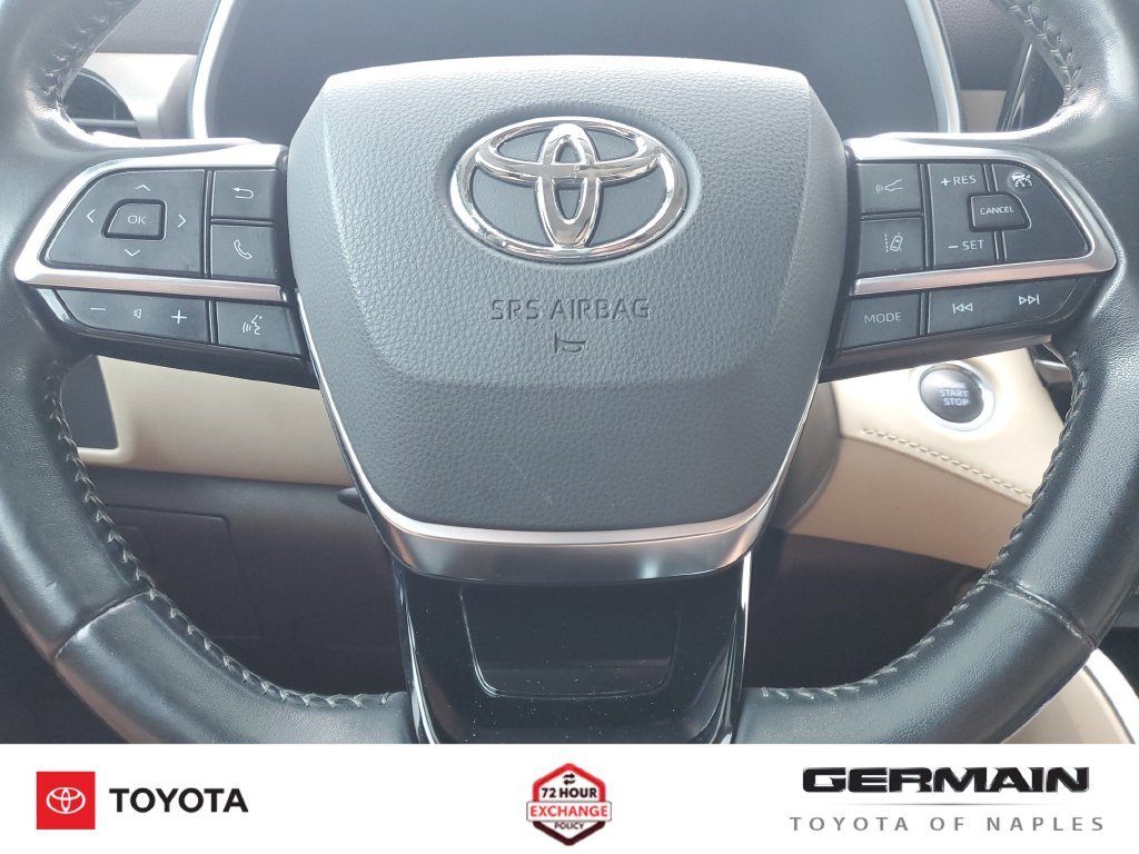 Used 2021 White Toyota XLE image 25