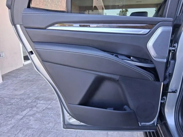 Used 2026 Silver Cadillac Platinum Sport image 23