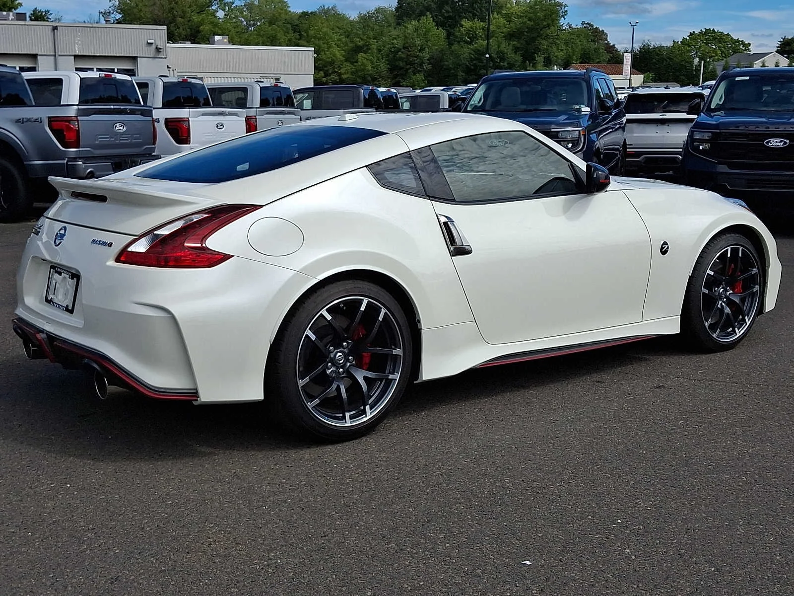 Used 2020 Pearl White Tricoat Nissan NISMO image 6