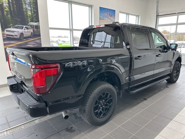 New 2026 Agate Black Metallic Ford XLT image 17
