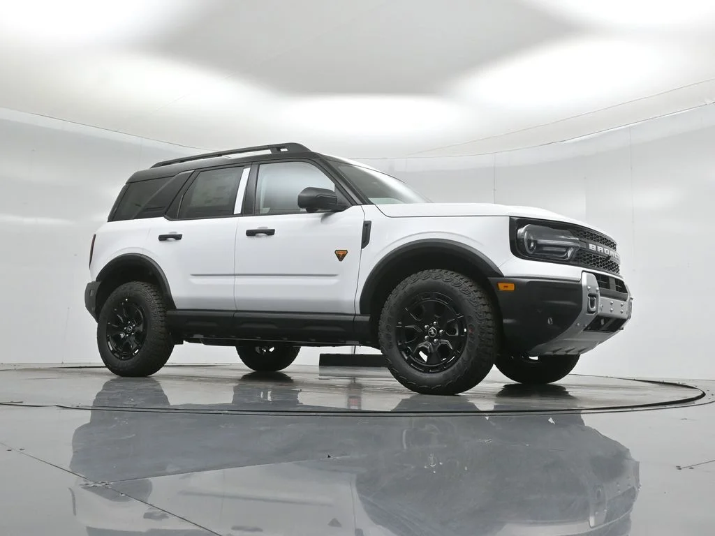 New 2026 Oxford White Ford Badlands image 3