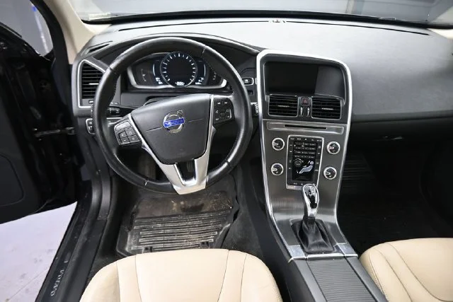 Used 2016 Blue Volvo T6 Drive-E image 20