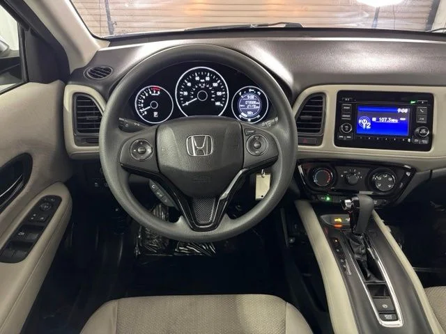 Used 2017 Silver Honda LX image 14