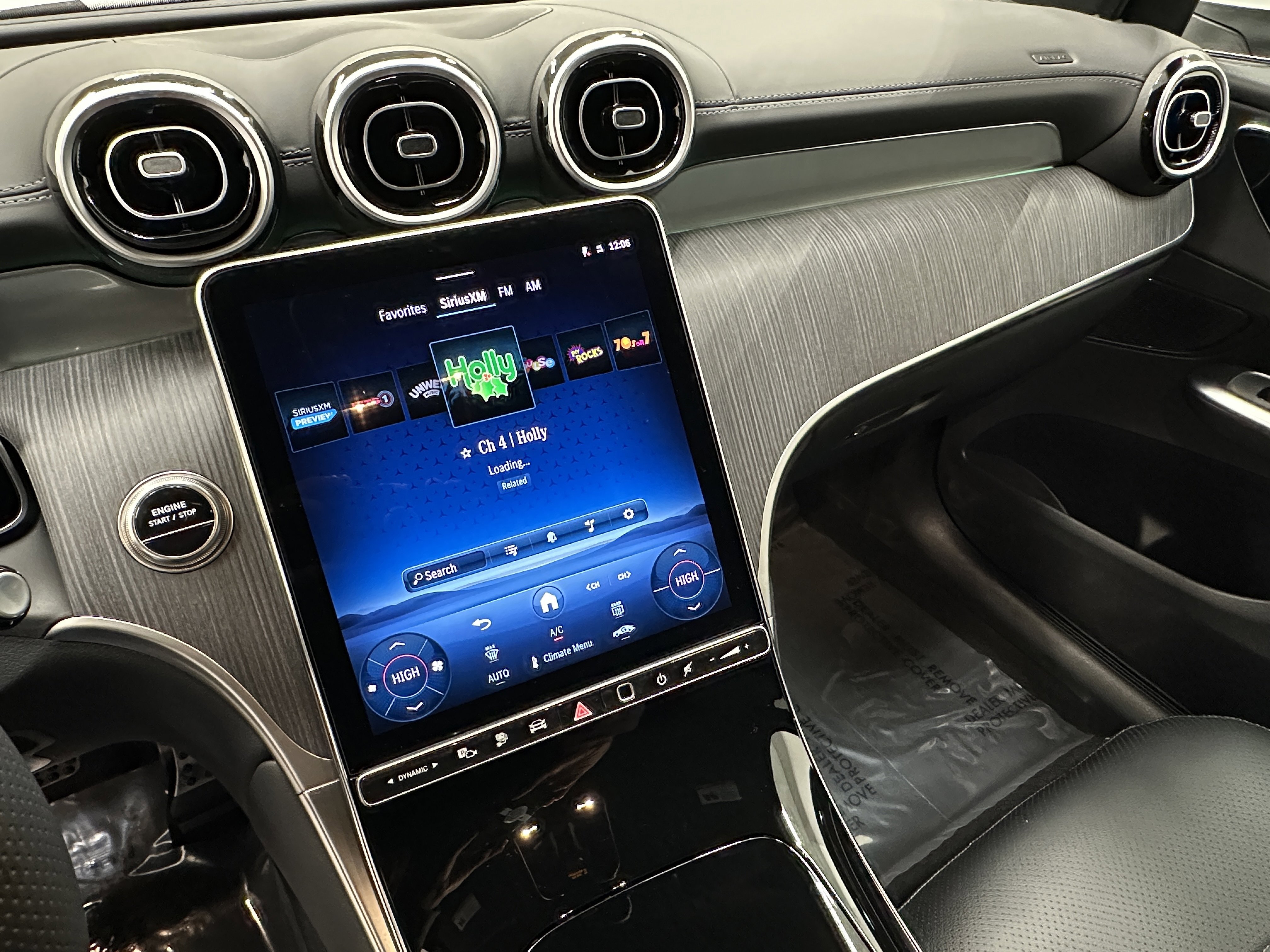 2025 Mercedes-Benz GLC Base - Photo 31