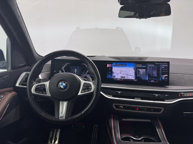Used 2023 Mineral White Metallic BMW xDrive40i image 3