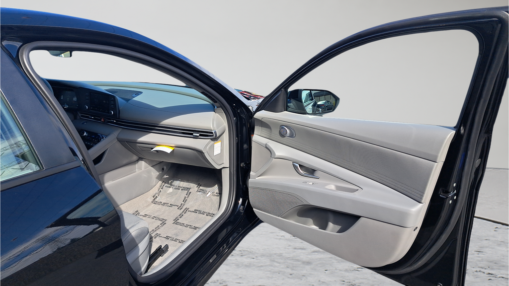 New 2026 Black Hyundai Blue image 15