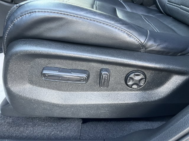 Used 2020 Silver Honda EX-L image 16