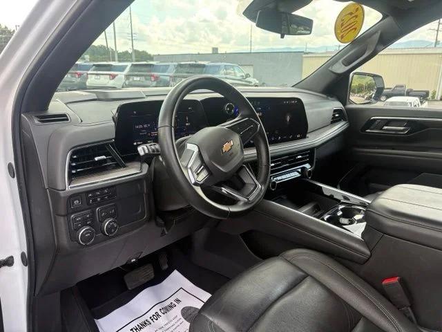 Used 2025 White Chevrolet LT image 3