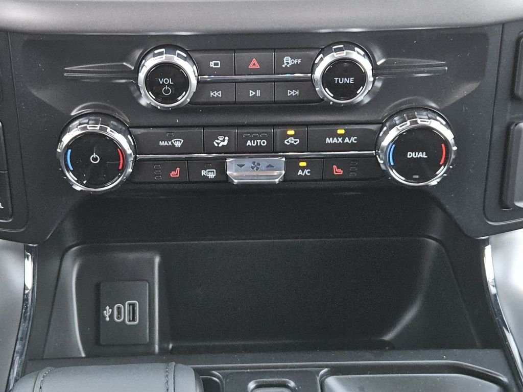 New 2026 Carbonized Gray Metallic Ford XLT image 26
