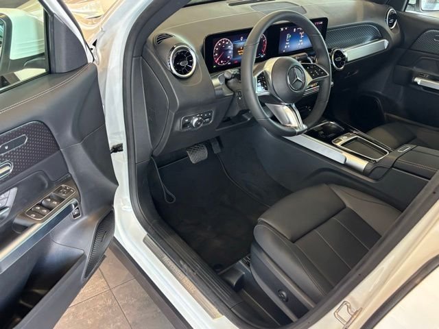 New 2026 Polar White Mercedes-Benz GLB 250 image 8