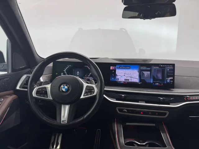 Used 2023 Mineral White Metallic BMW xDrive40i image 3