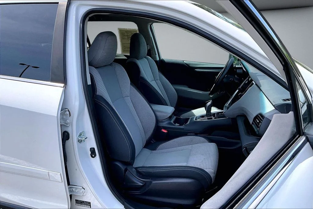 Certified Used 2022 White Subaru Premium image 29