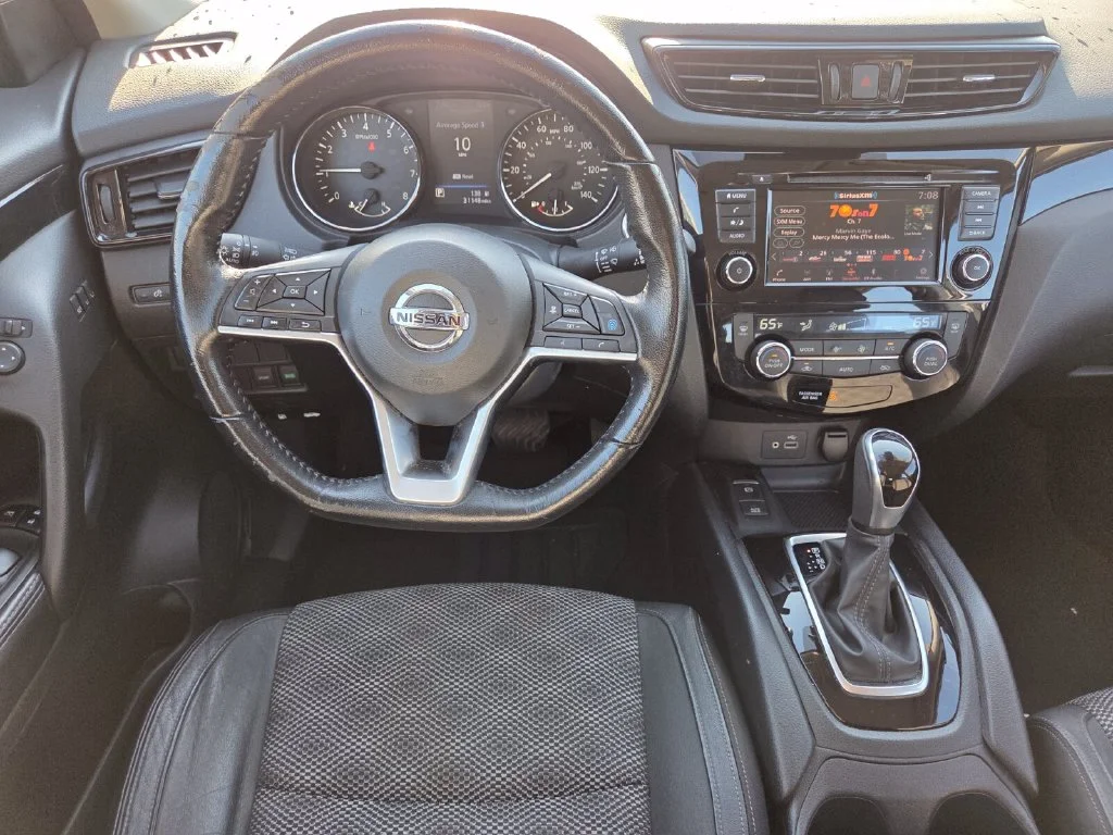 Used 2021 Gray Nissan SV image 22