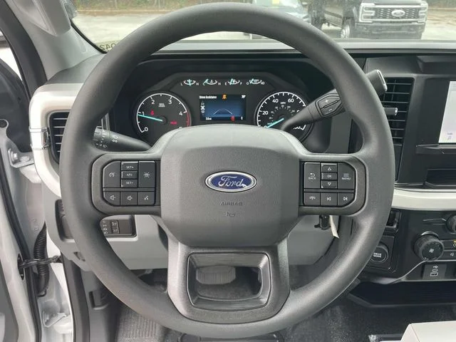 New 2025 White Ford XL image 4