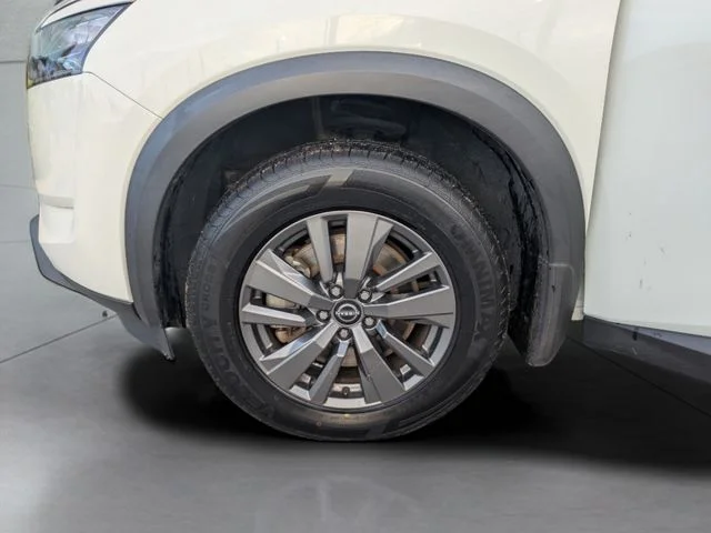 Certified Used 2023 White Nissan S image 40