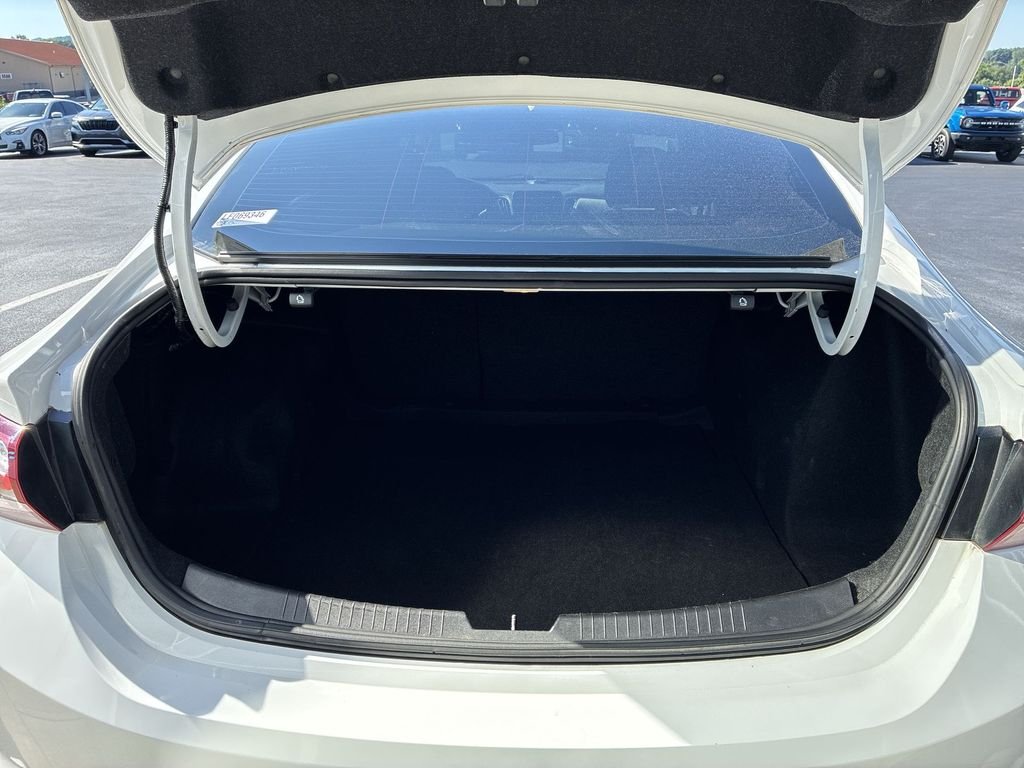 Used 2020 White Chevrolet LT image 22