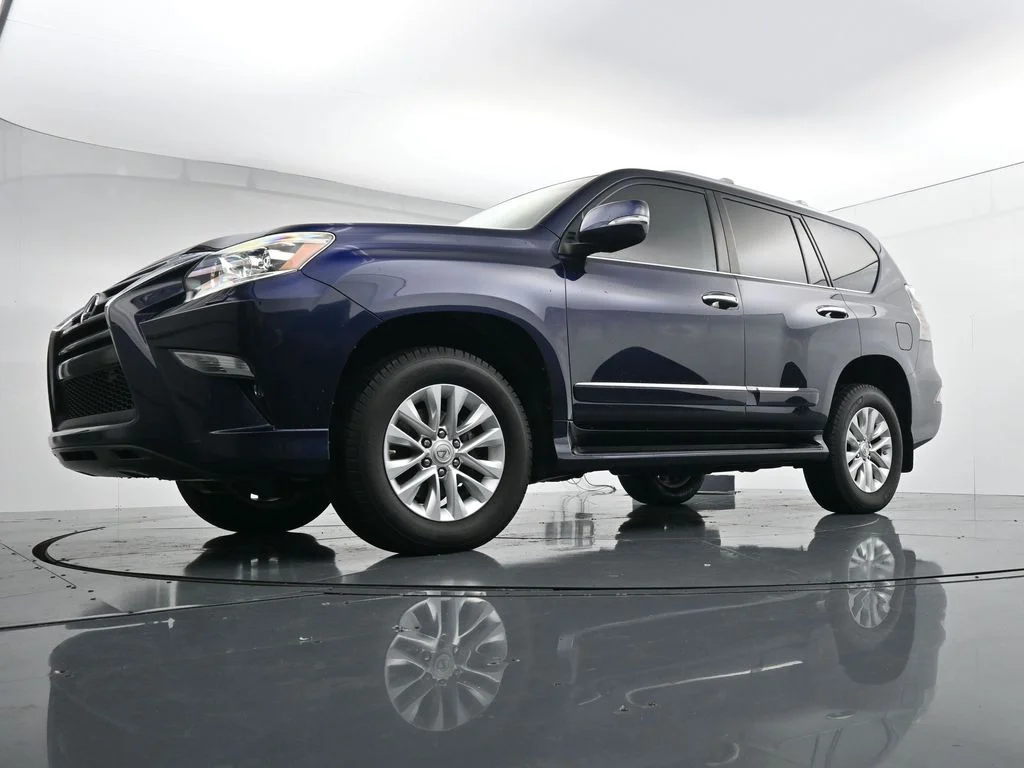 Used 2017  Lexus 460 image 31
