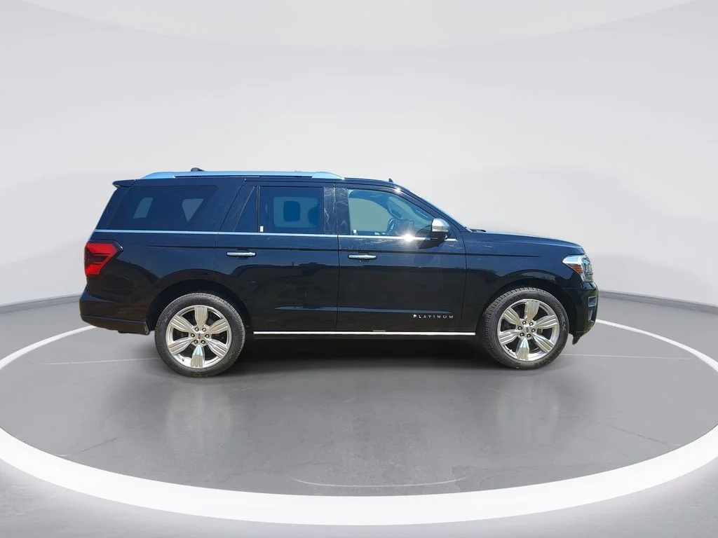 Used 2022 Black Ford Platinum image 9