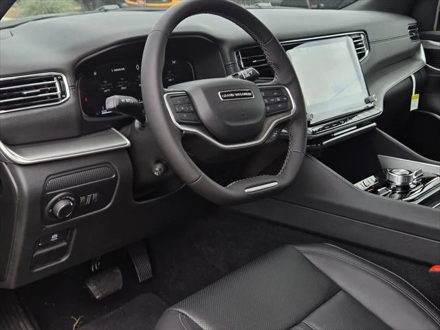 New 2026 Baltic-Gray Metallic Clear-Coat Exterior Paint Jeep Limited Altitude image 18