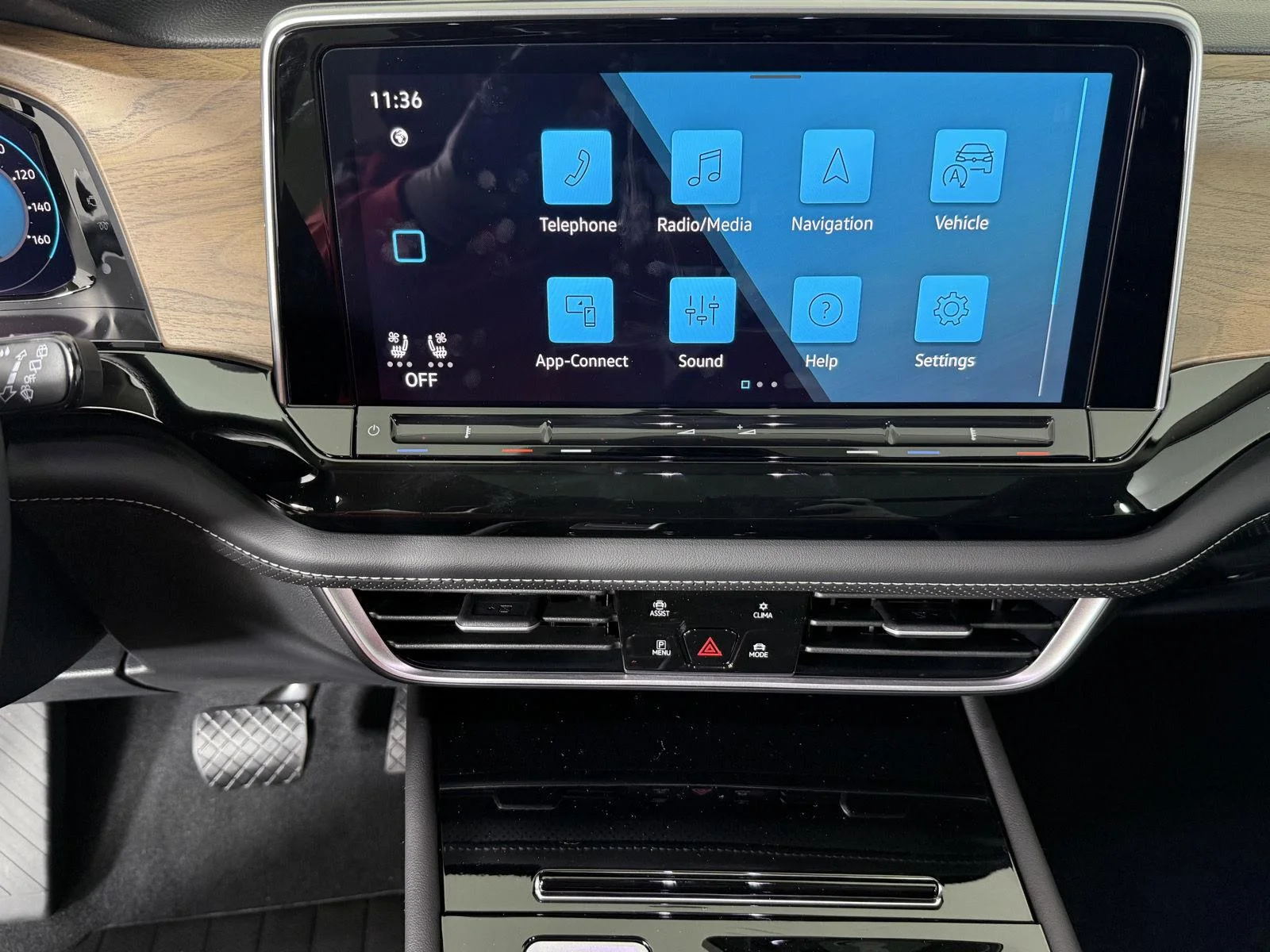 New 2026 Pure Gray Volkswagen 2.0T SE w/Technology image 29