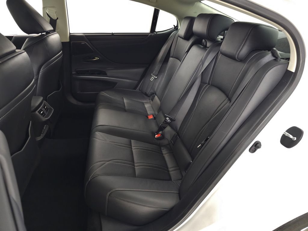Used 2024 White Pearl Lexus 350 Ultra Luxury image 32