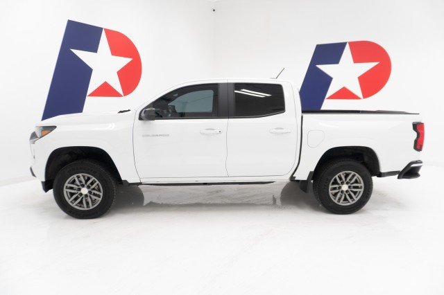 Used 2023 Summit White Chevrolet 2WD LT image 11