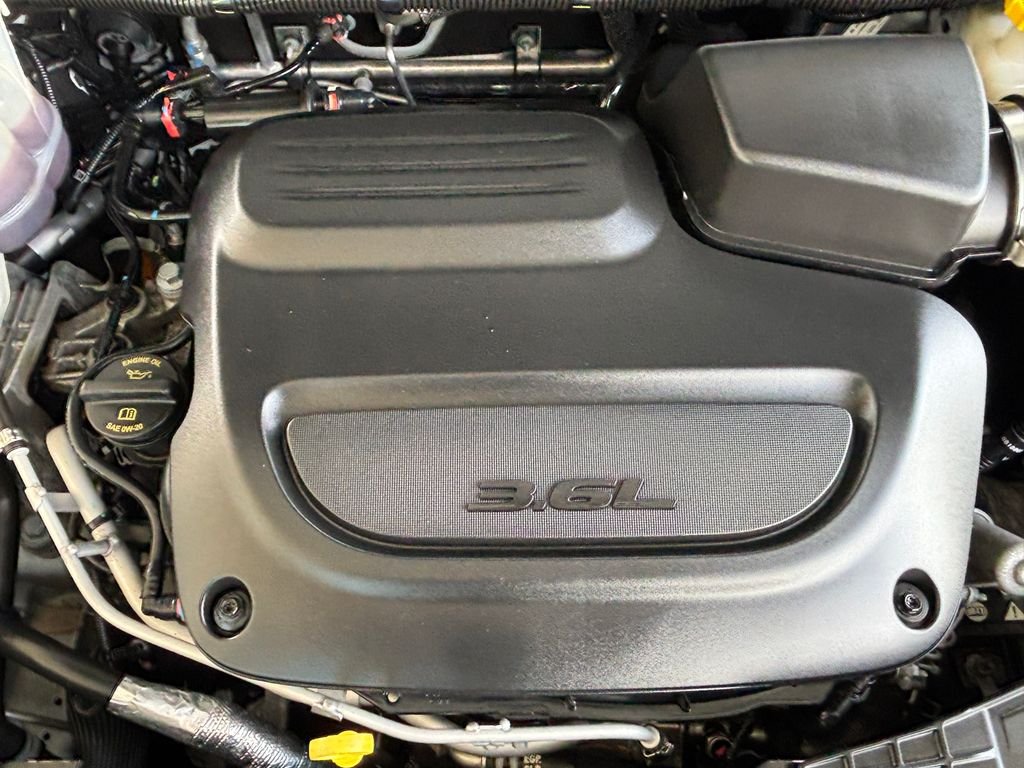 2024 Chrysler Pacifica Touring L - Photo 28