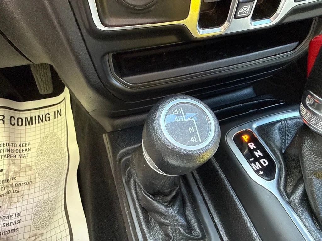 Used 2021 Gray Jeep  image 31