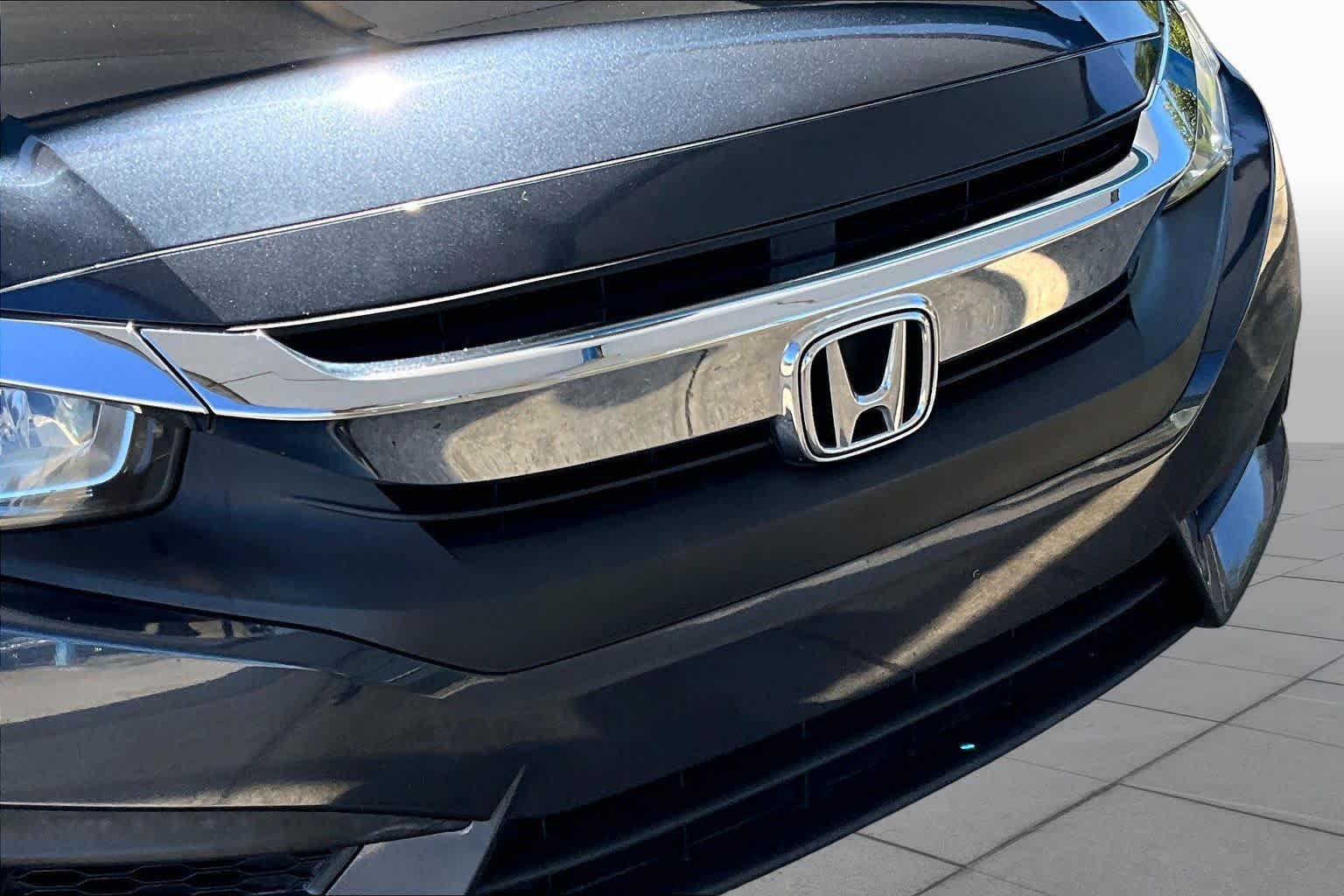 Used 2017 Cosmic Blue Metallic Honda EX-L image 29