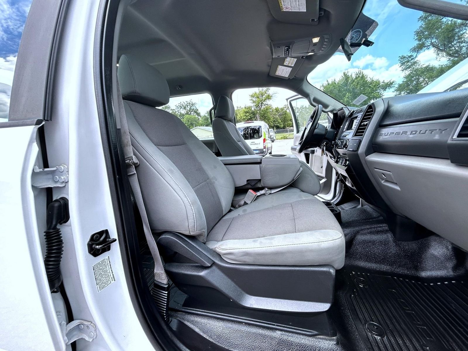 Used 2019 White Ford XL image 15