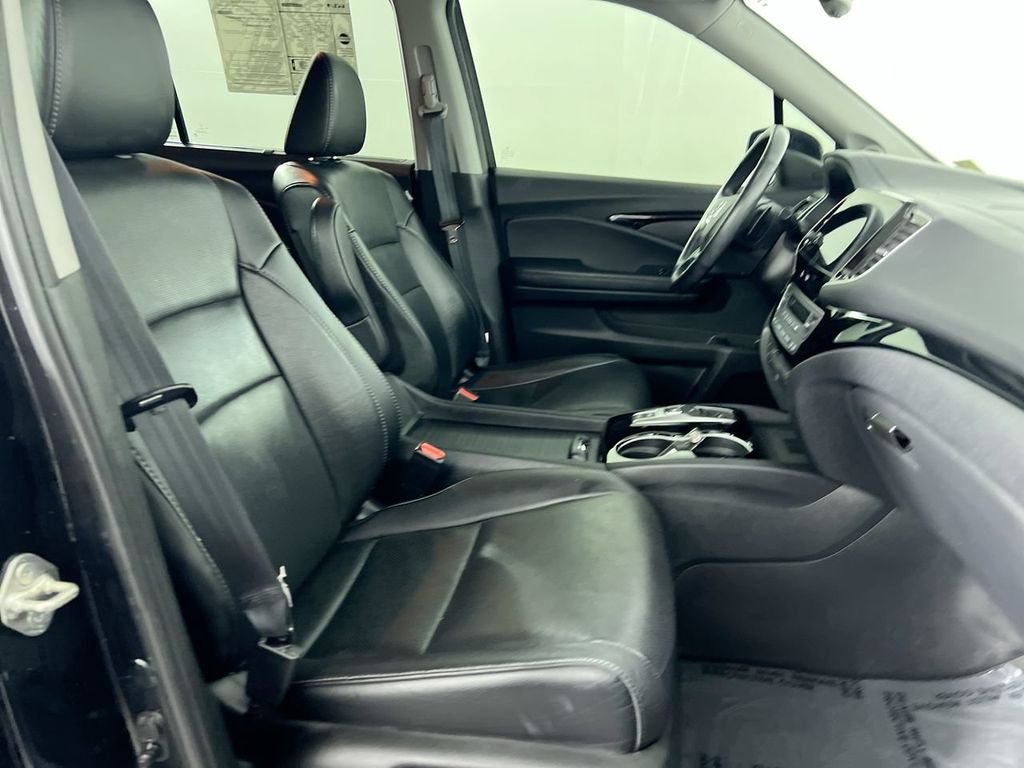 Used 2019 Black Honda Elite image 28