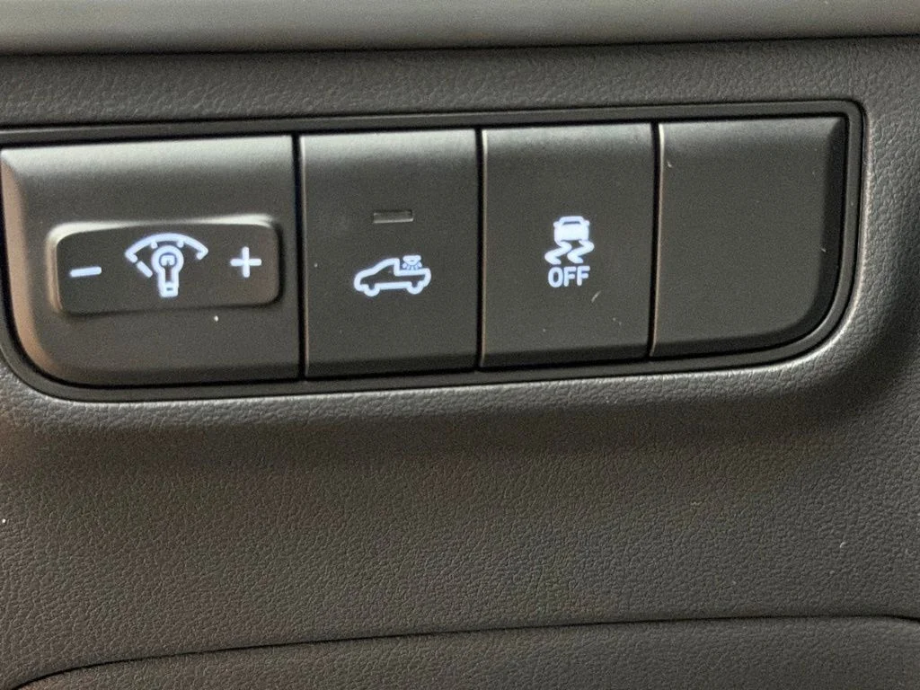 New 2027 Phantom Black Hyundai SE image 22