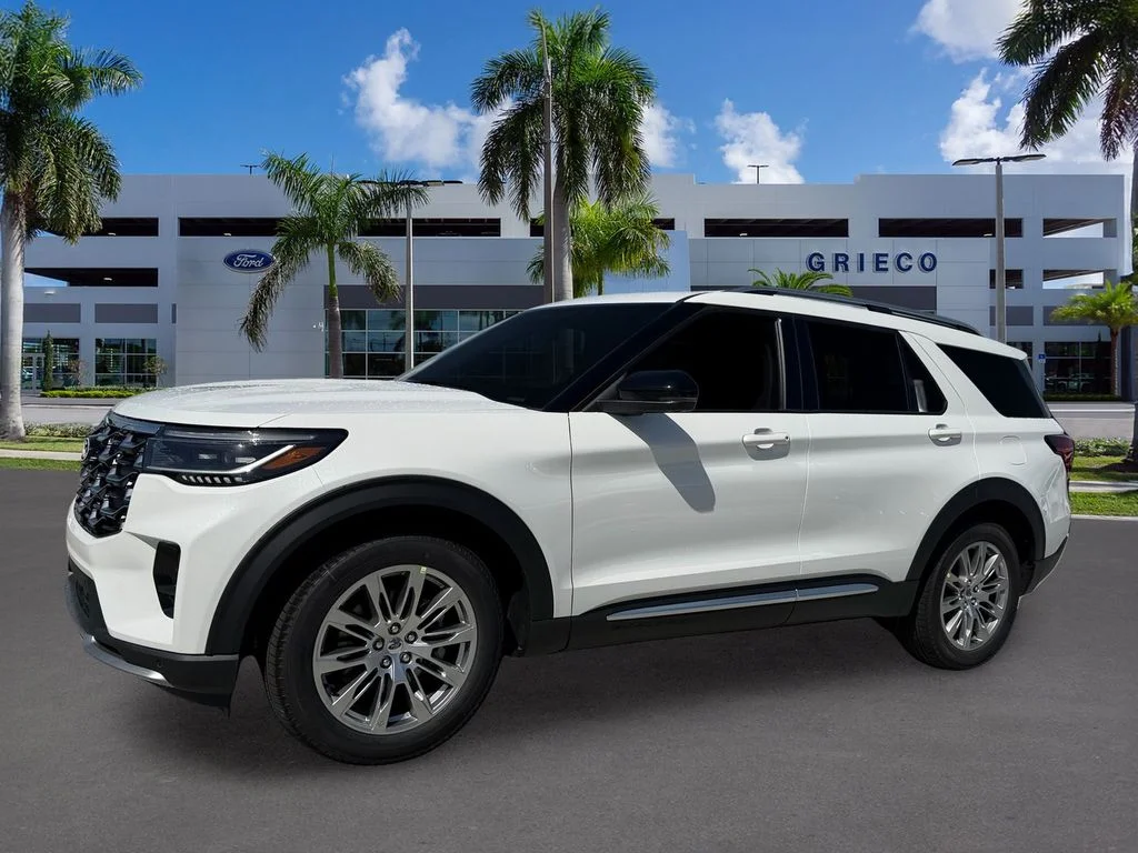 New 2027 Star White Metallic Tri-Coat Ford Platinum™ image 3