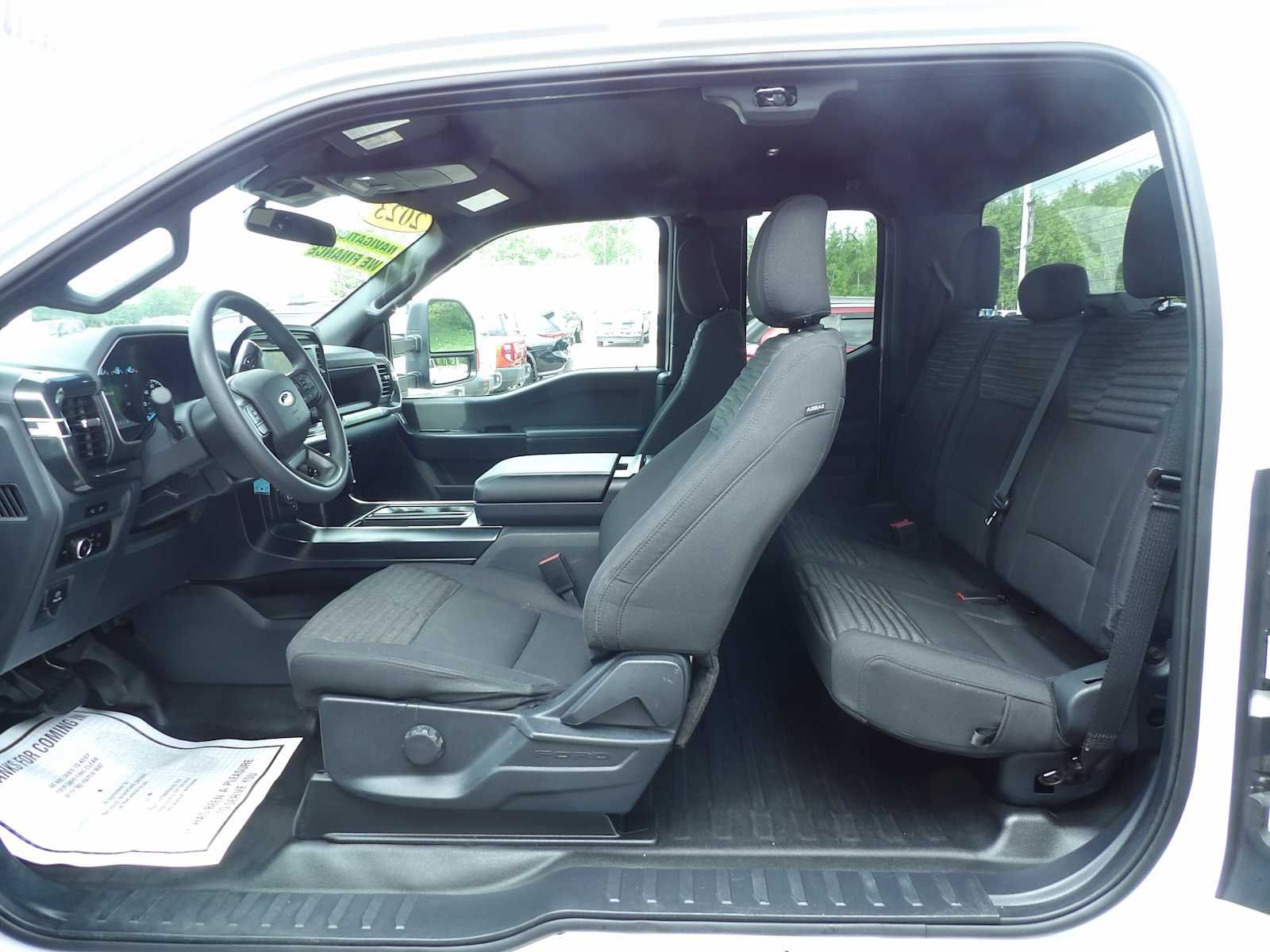 Used 2023 Oxford White Ford XL image 11