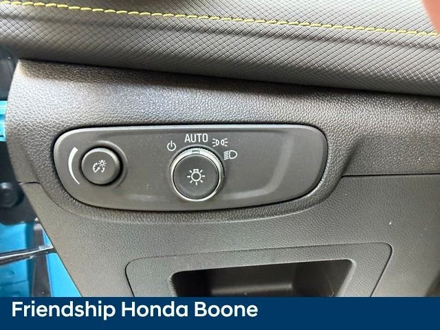 Used 2025 Blue Chevrolet ACTIV image 20