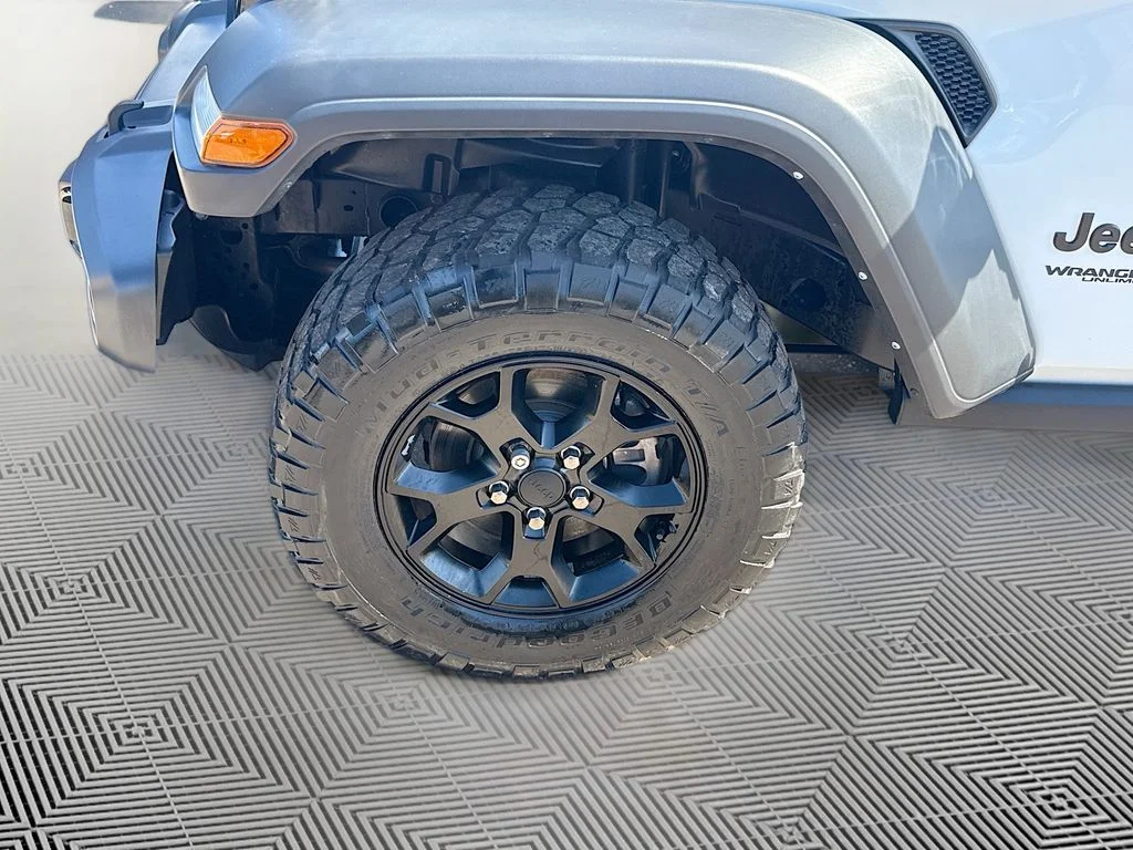 Used 2021 White Jeep Unlimited Willys image 34