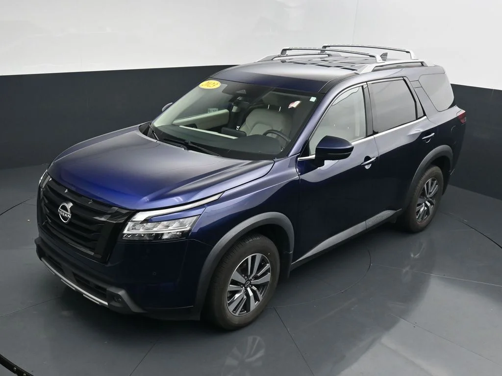 Used 2023 Blue Nissan SL image 29