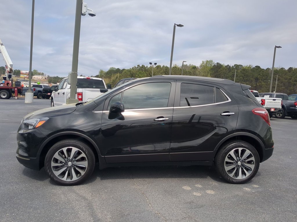 Used 2022 Ebony Twilight Metallic Buick Preferred image 8