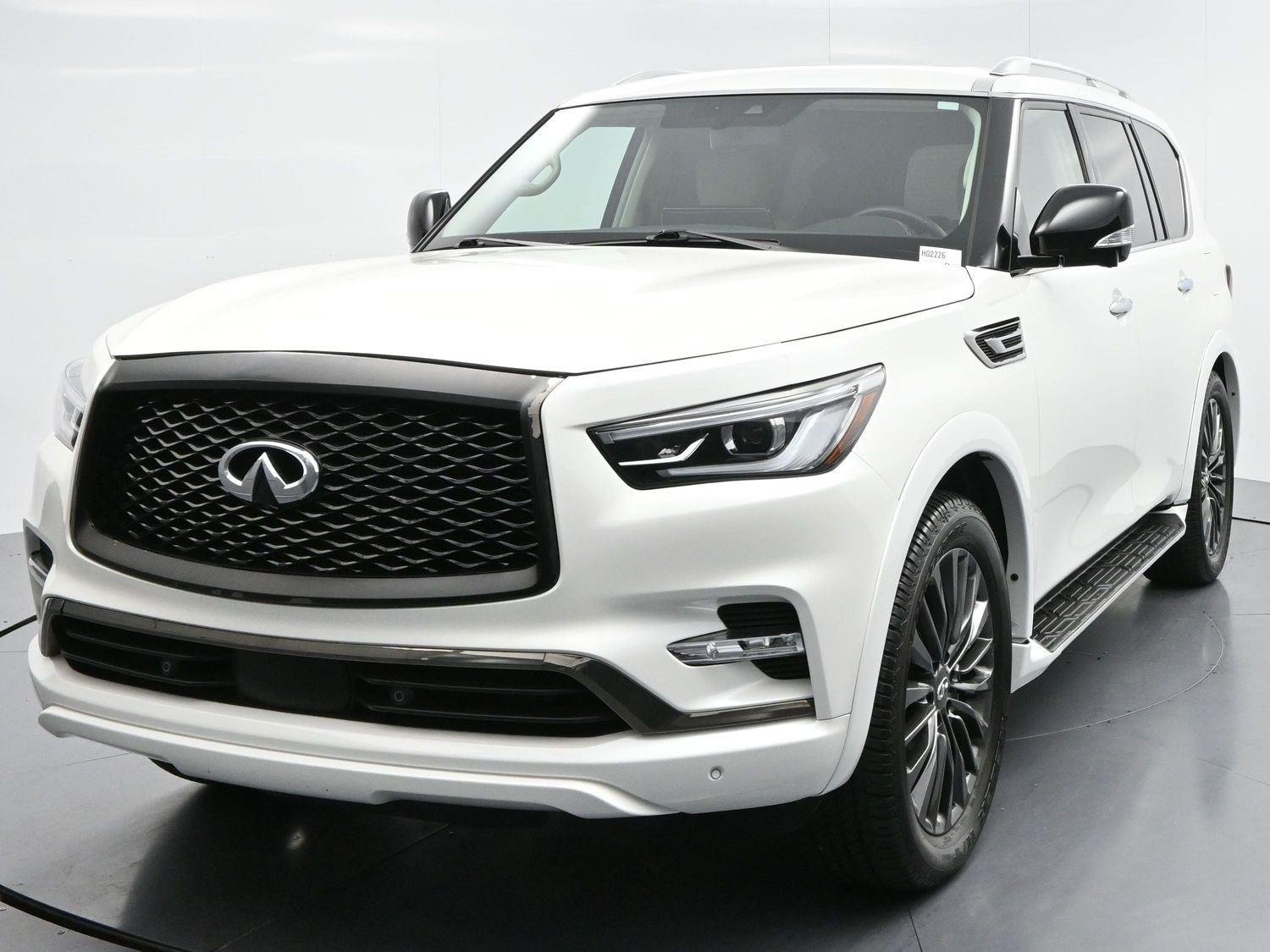 Used 2023 Moonstone White INFINITI PREMIUM SELECT image 3