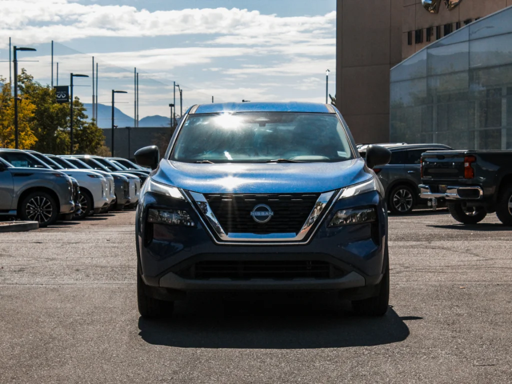 Used 2023 Caspian Blue Metallic Nissan S image 2