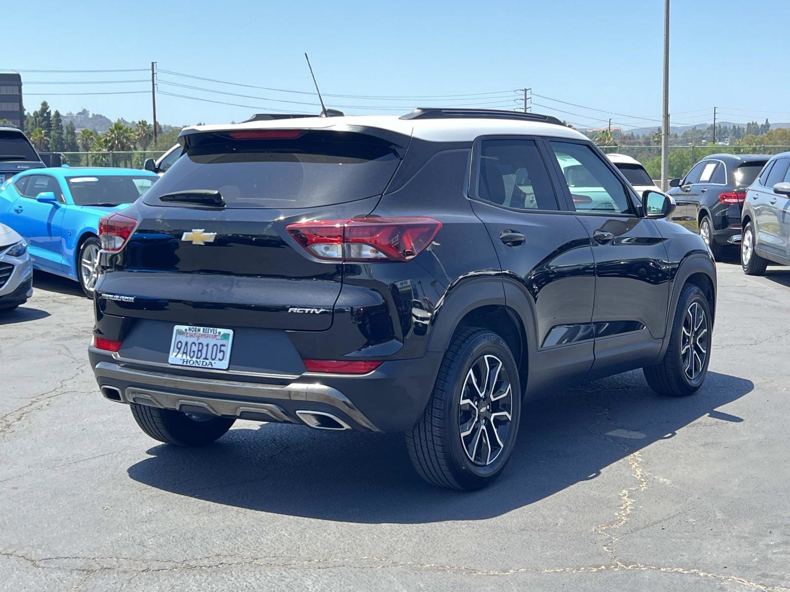 Used 2022 Mosaic Black Metallic Chevrolet ACTIV image 24