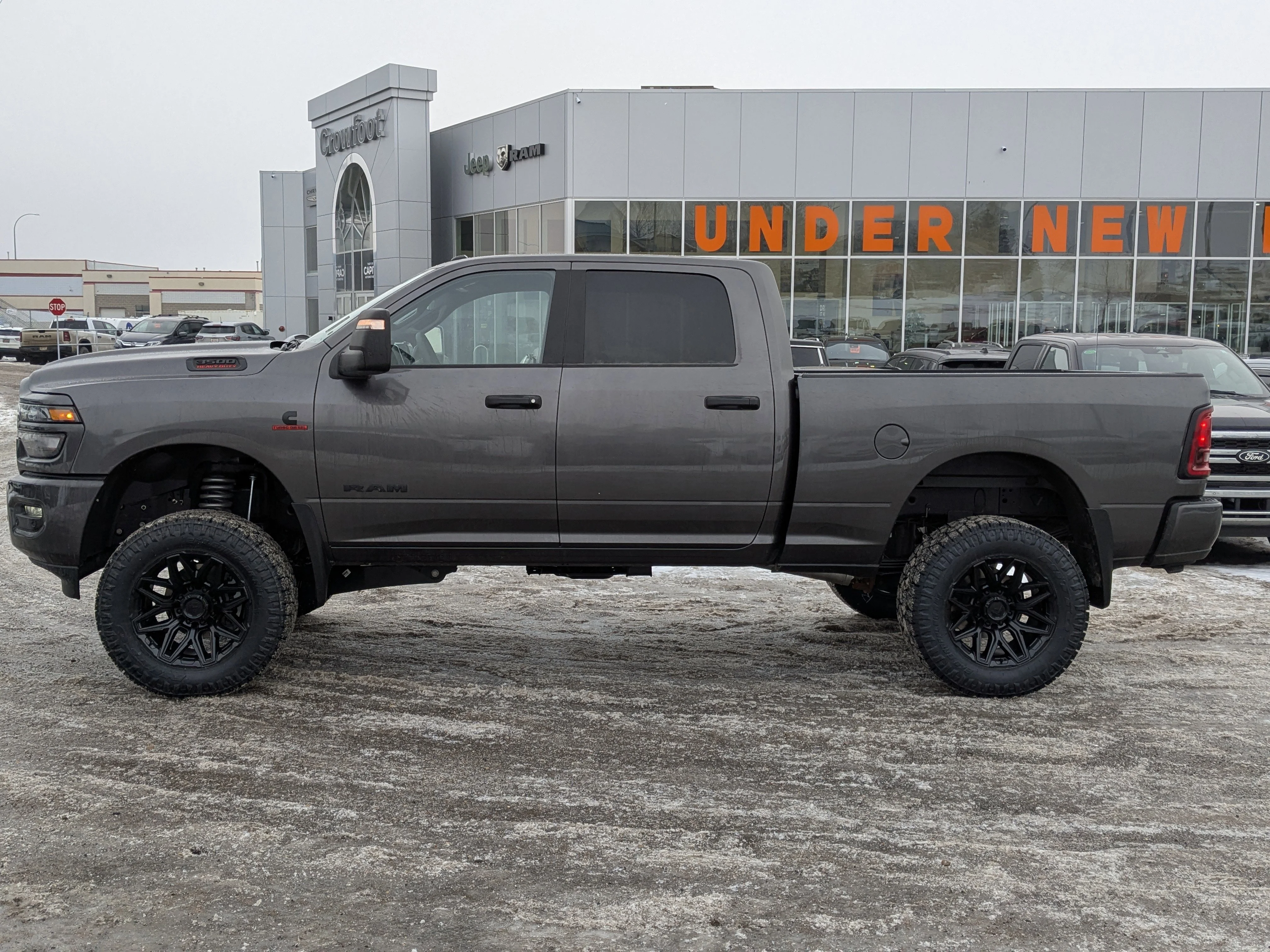 New 2025 Grey RAM BIG HORN - - CUMMINS HO - 5 LIFT - 35 A/T TIRES - FUELS & TONS MORE! image 5
