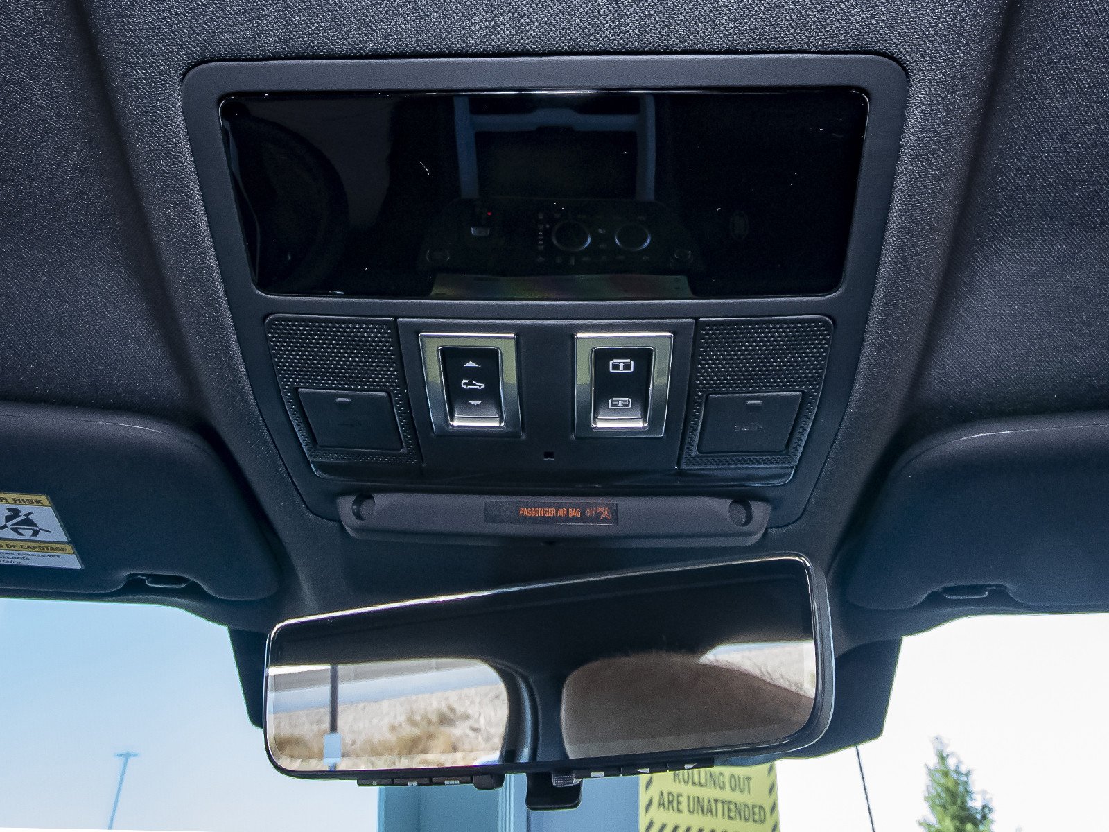 New 2026 Fuji White Land Rover X-Dynamic SE image 24