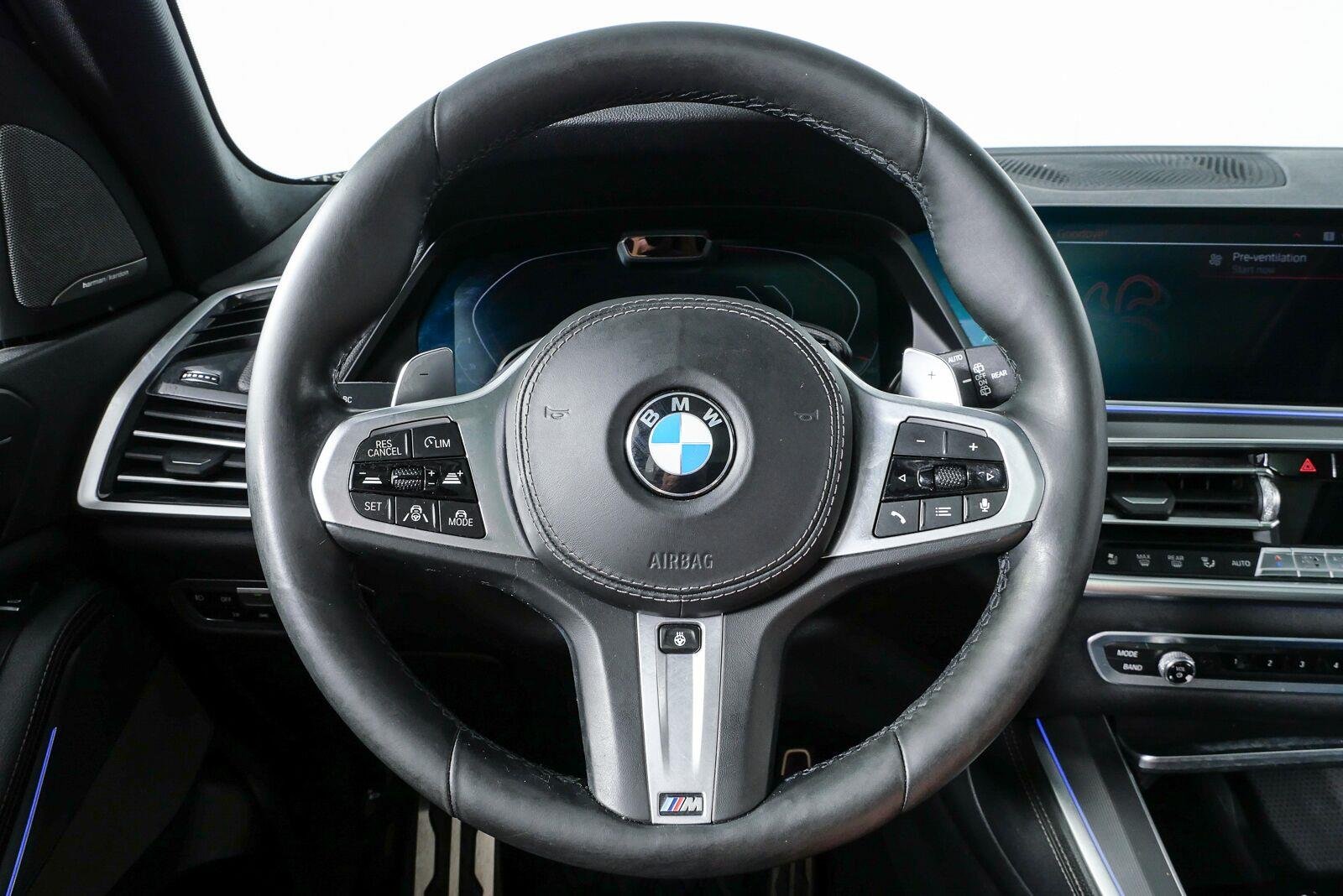 Used 2019 Tanzanite Blue II Metallic BMW xDrive40i image 10