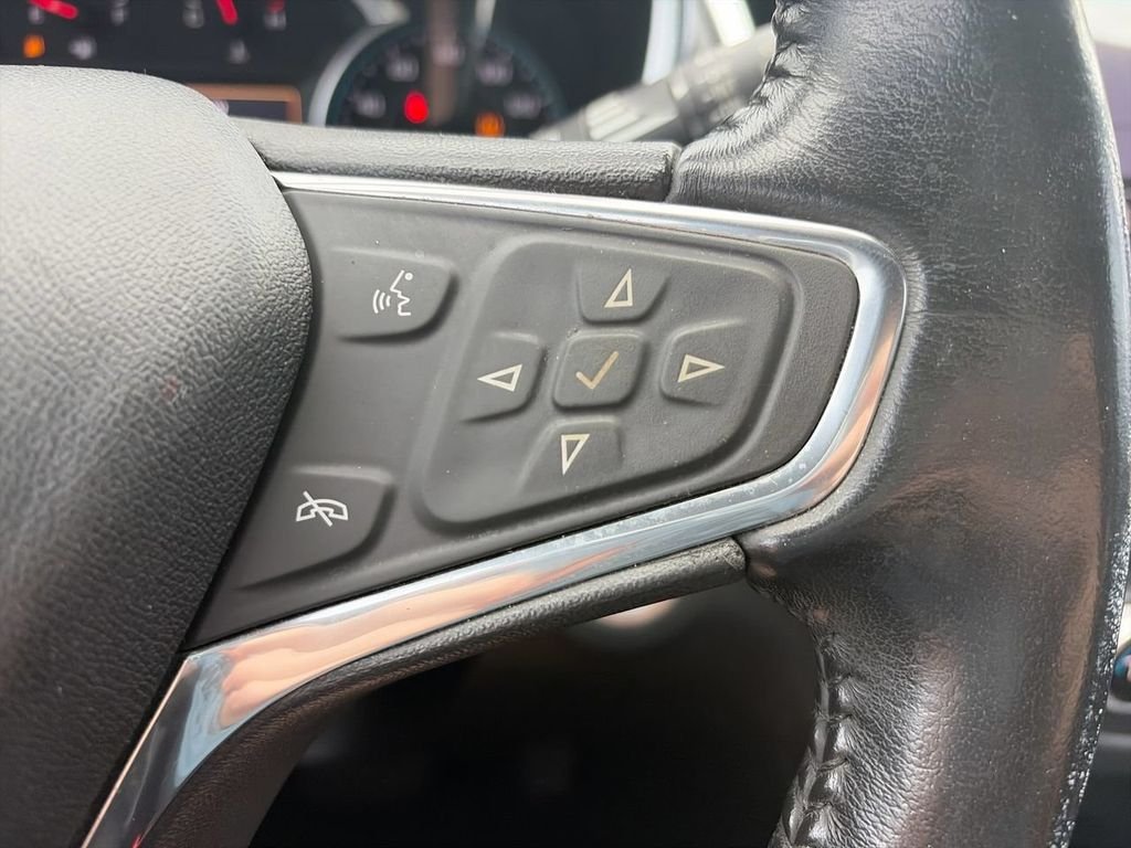 Used 2019 Silver Chevrolet LT image 24