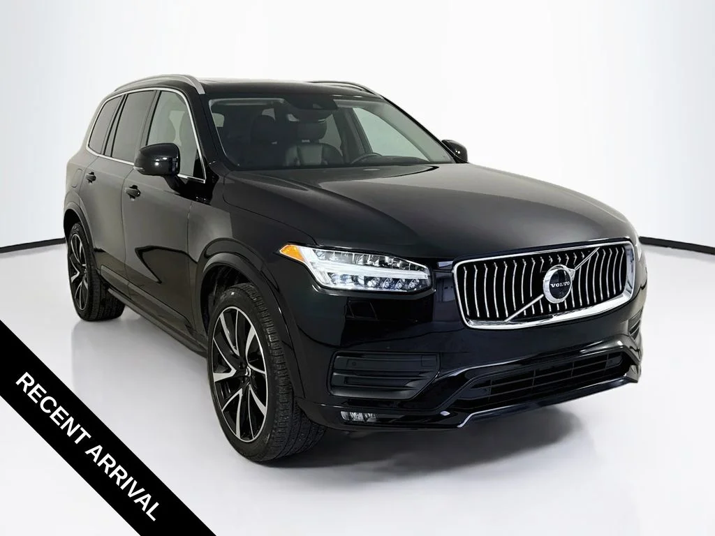 Used 2021 Onyx Black Metallic Volvo T6 Momentum image 1