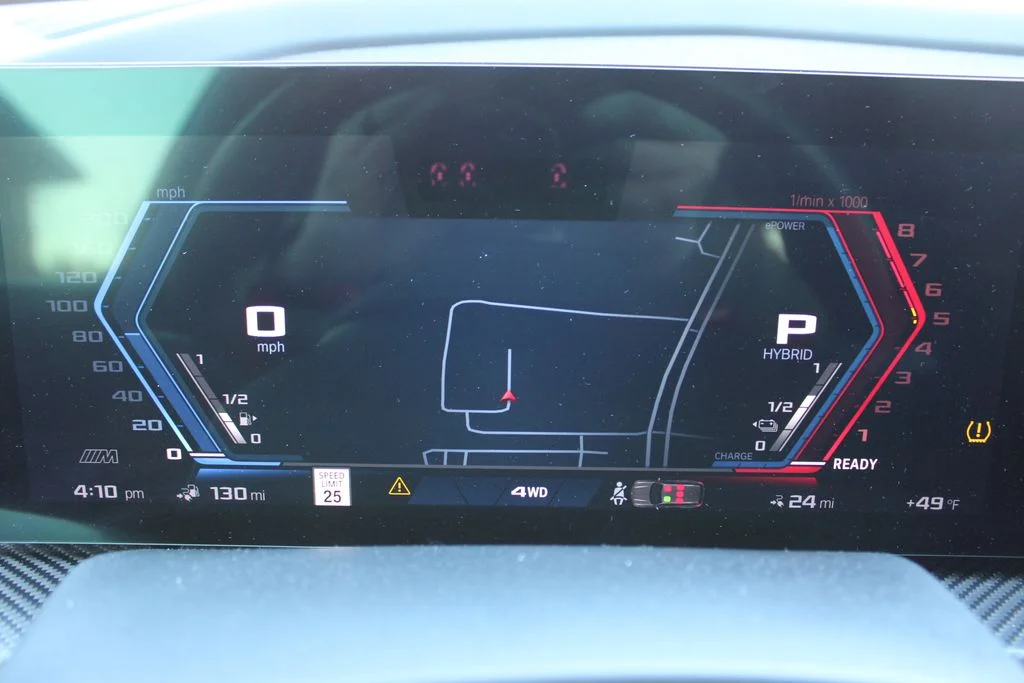 2023 BMW XM Base - Photo 11