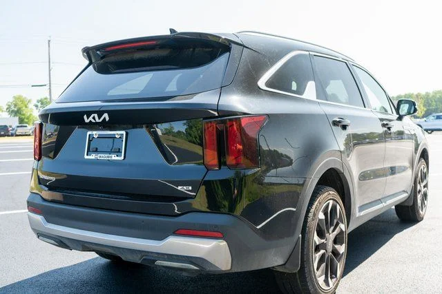 Used 2025 Black Kia EX image 6