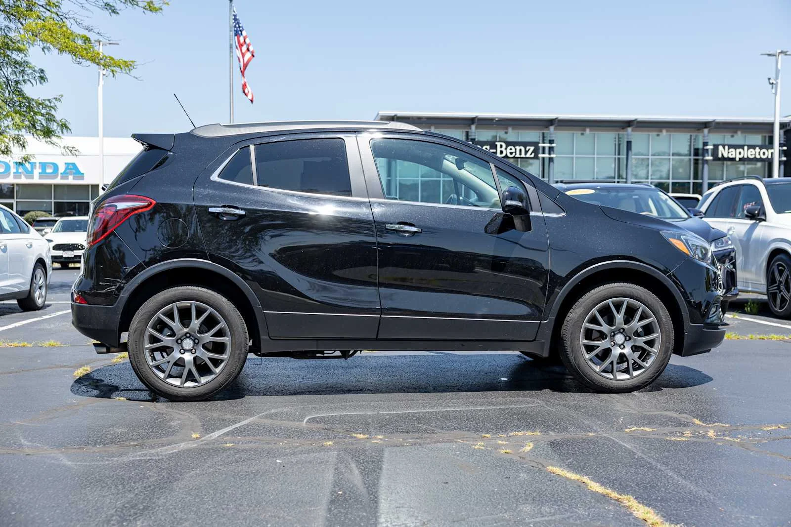 Used 2019 Ebony Twilight Metallic Buick Sport Touring image 8
